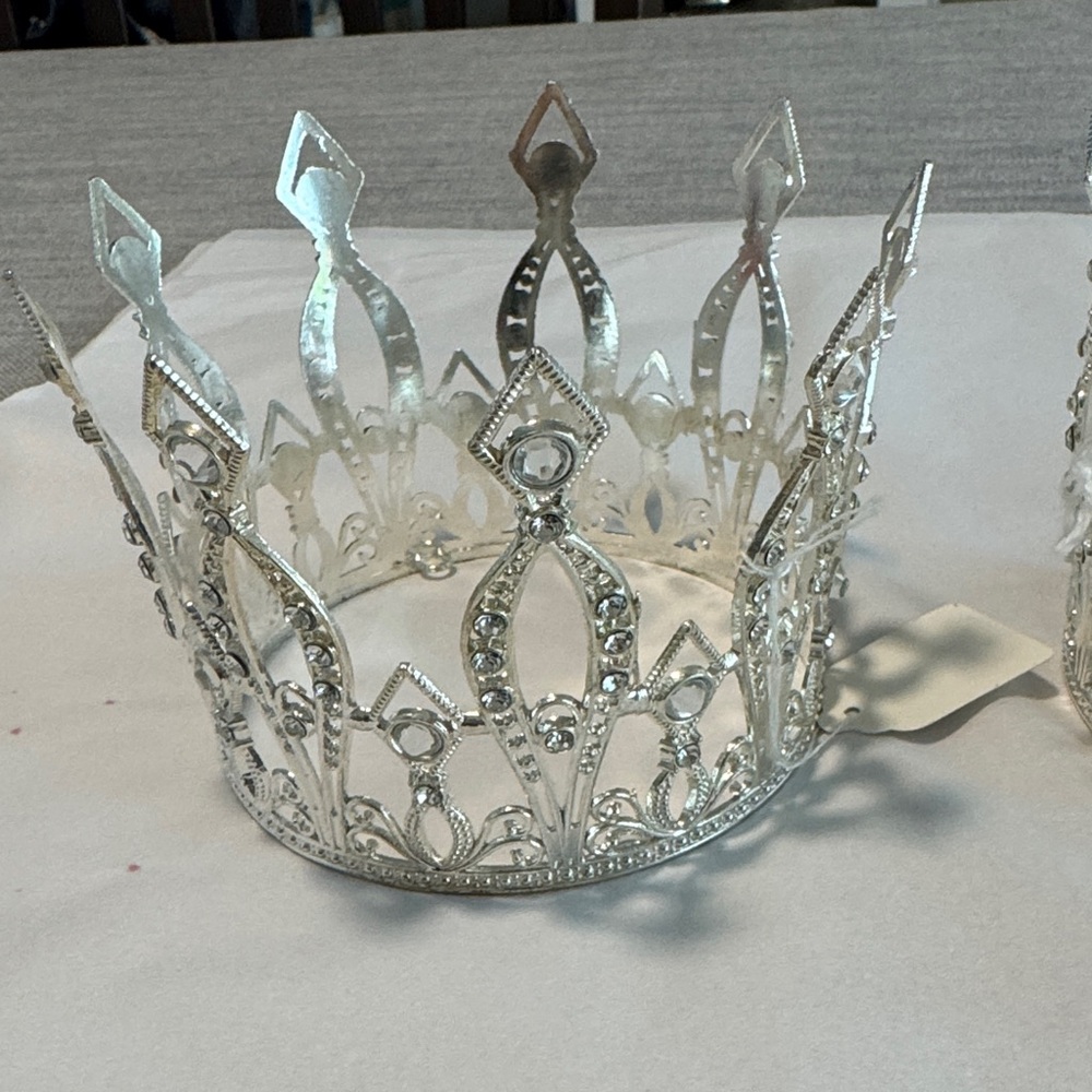 Elegant Silver Crown Set of two